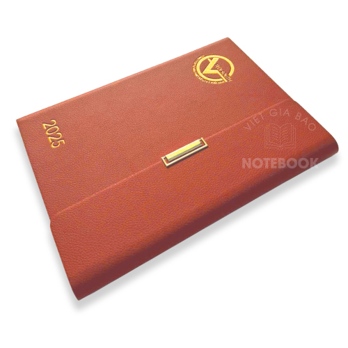 Sổ-da-cao-cấp-in-logo-thương-hiệu-bằng-công-nghệ-ép-kim-theo-yêu-cầu-tại-tphcm